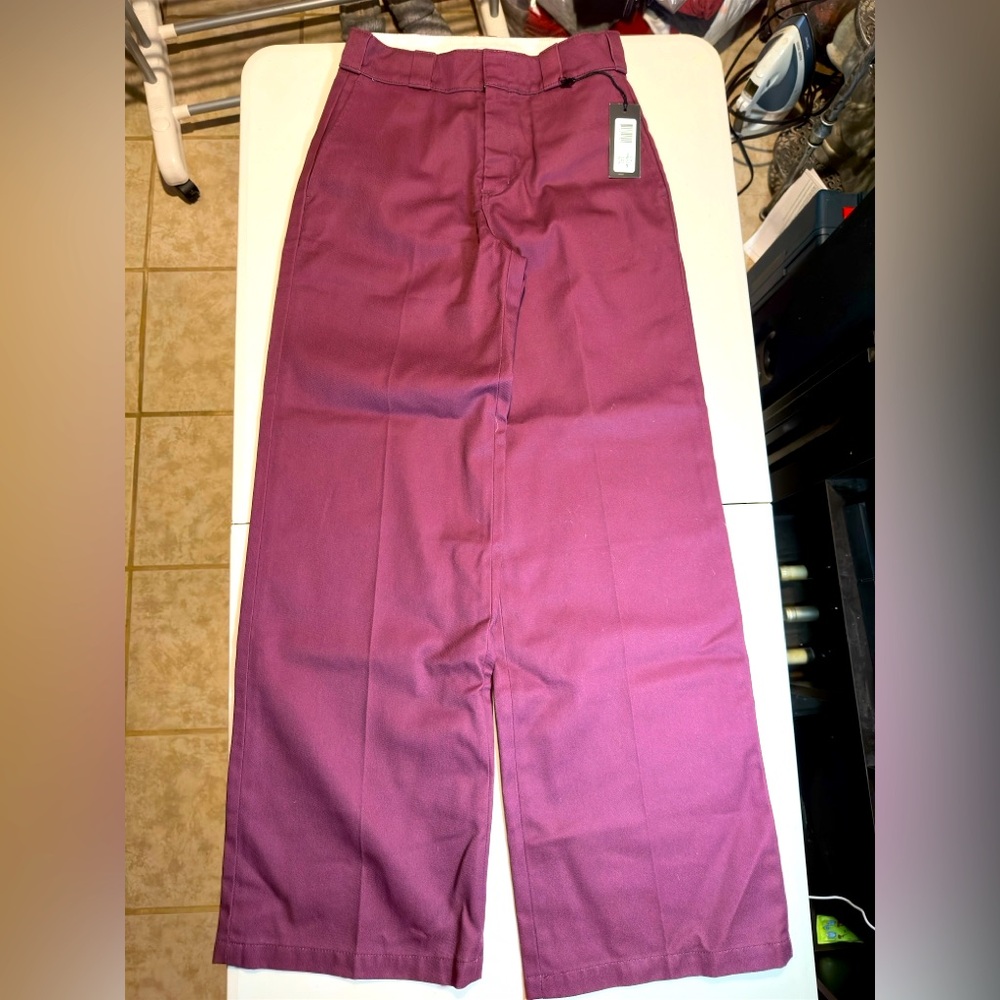 Dickies women pants size 2R, flare, high rise, casual pants, wide-leg pants